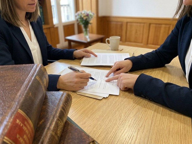 Resuelva sus asuntos de herencias, divorcios y derecho civil en Lugo - Imagen 1
